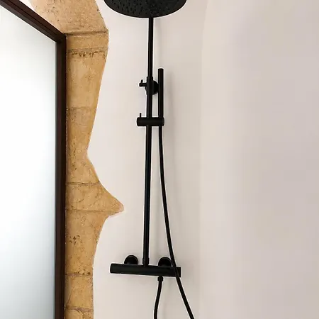 Paralleli بيت ضيافة مارتينا فرانكا